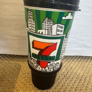 RARE 7-11 City Skyline Travel Tumbler Mug Cup 32 oz. Whirley 7-Eleven.bpa free